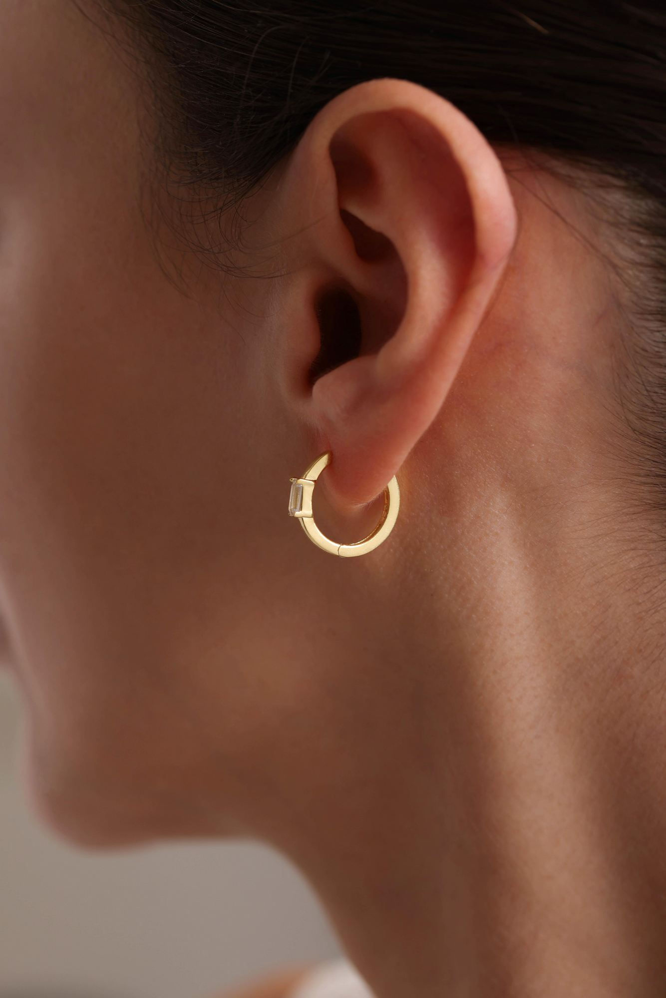 LuxeLustre Silver Earring with Sparkling Zircon
