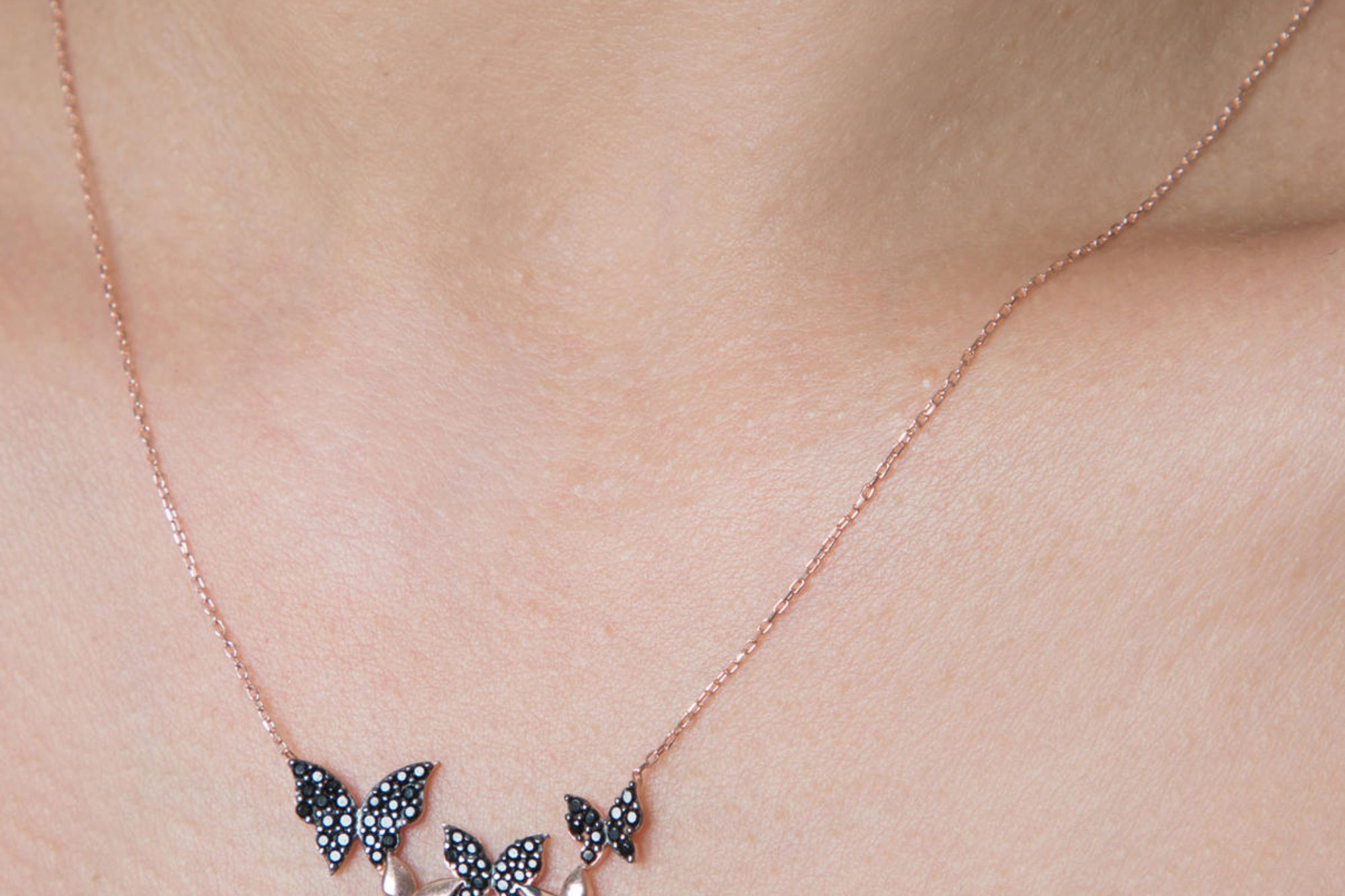 LustraSilv Elegant Charm Necklace