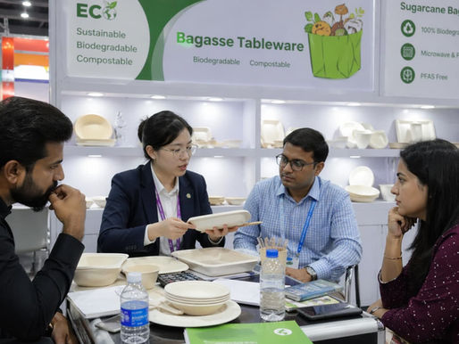 Reliable bagasse tableware supplier at Canton Fair meeting with international buyers
