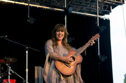 Serena_Ryder_at_Hillside_2011
