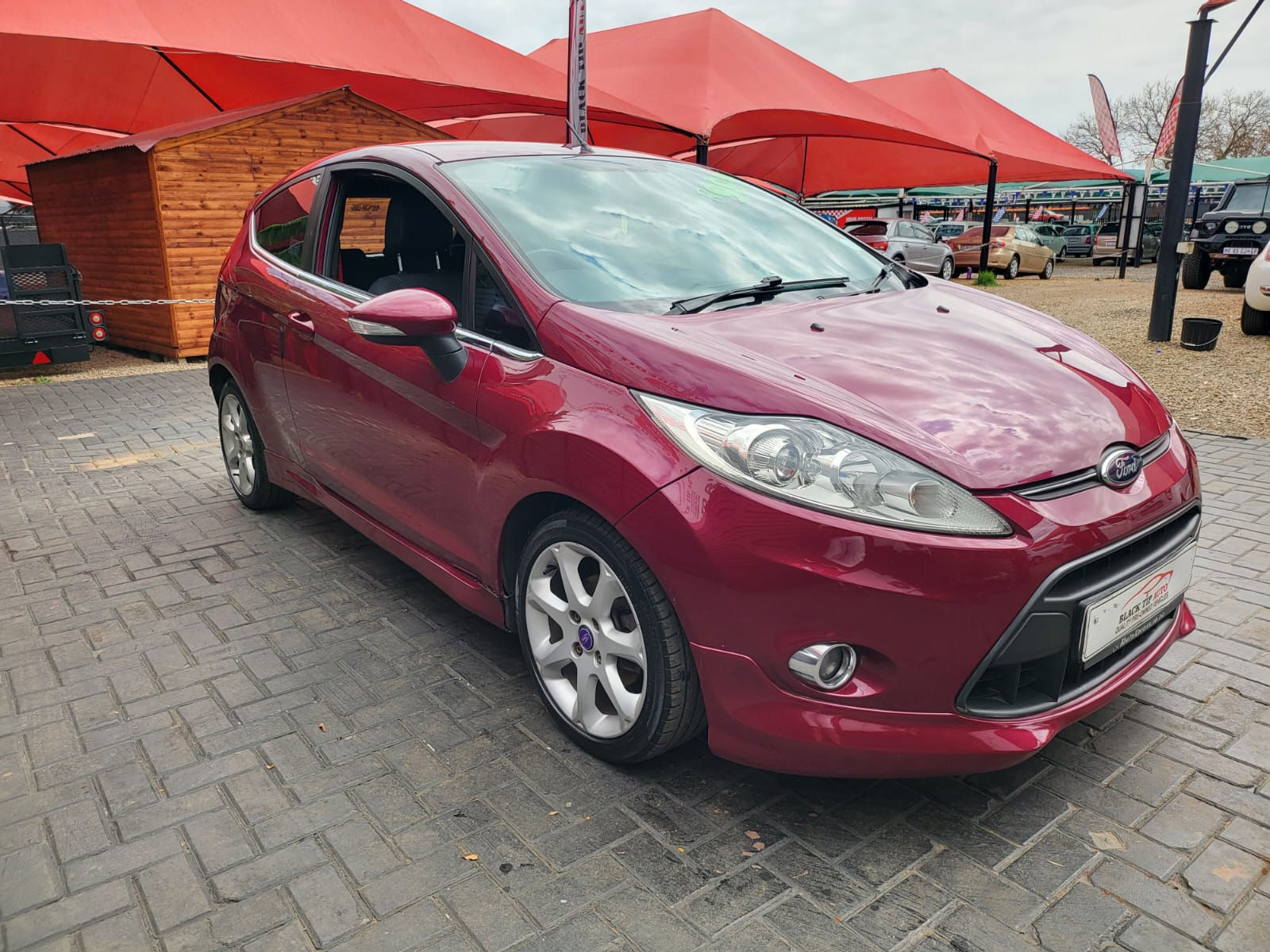 2011 FORD FIESTA 1.6 3DR TITANIUM (226431 KM)