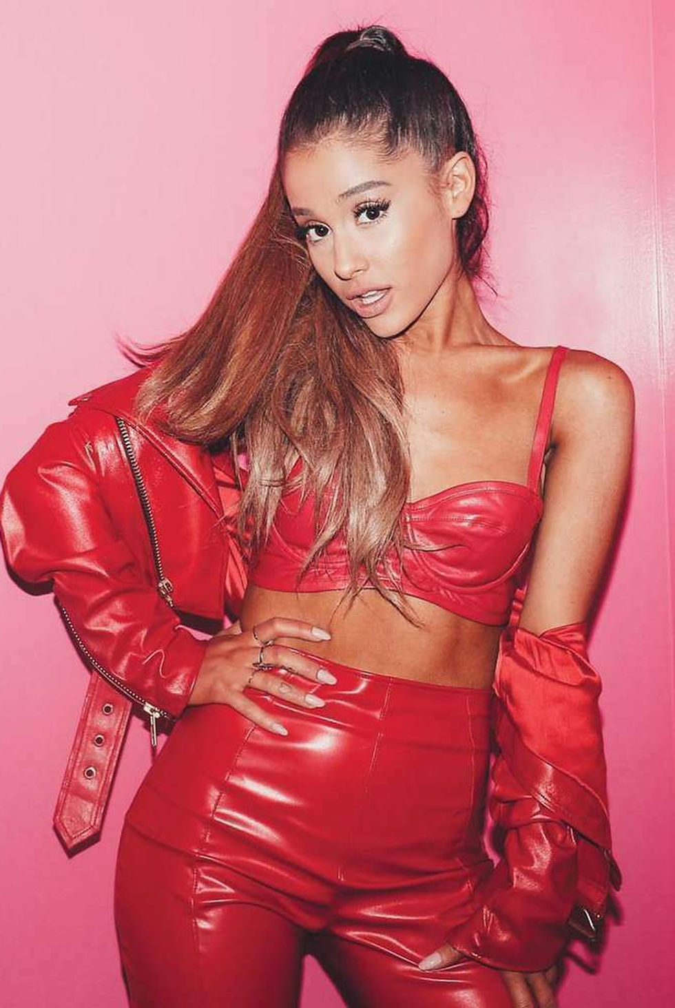 Thumbnail: ARIANA GRANDE (5) 4x6 Glossy Photo