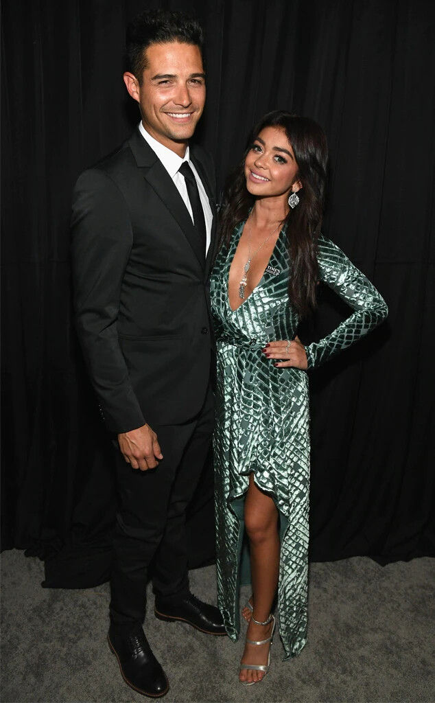 BEAUIFUL SARAH HYLAND & WELLS  ADAMS 8X10 Photo