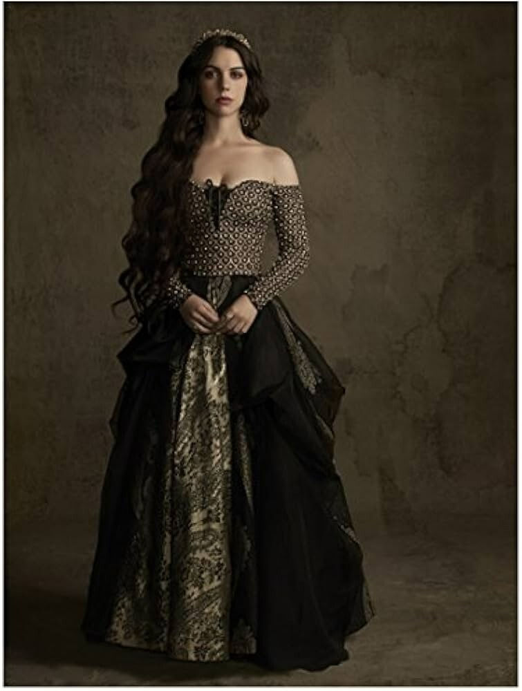 BEAUTIFUL ADELAIDE KANE REIGN 8X10 Photo