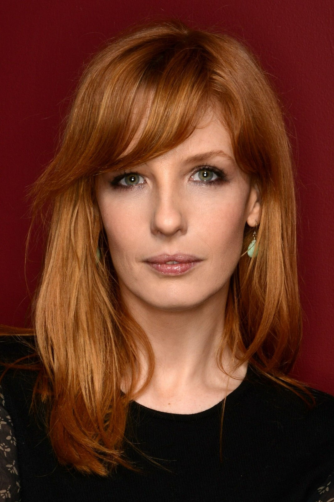 BEAUIFUL KELLY REILLY YELLOWSTONE 5X7 Photo