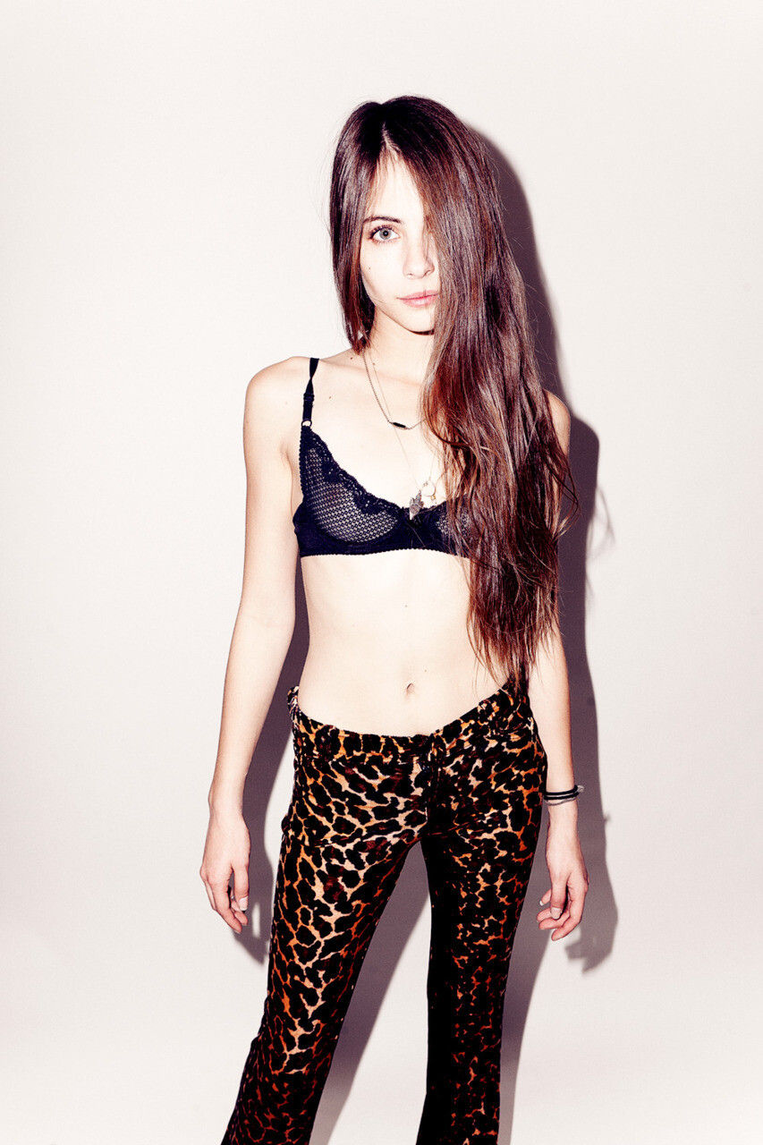 Willa Holland 11x14 Glossy Photo