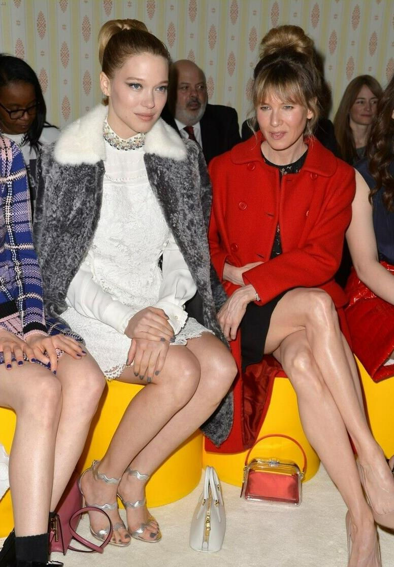 BEAUTIFUL  Renee Zellweger  & IMOGEN POOTS 8X10 PHOTO