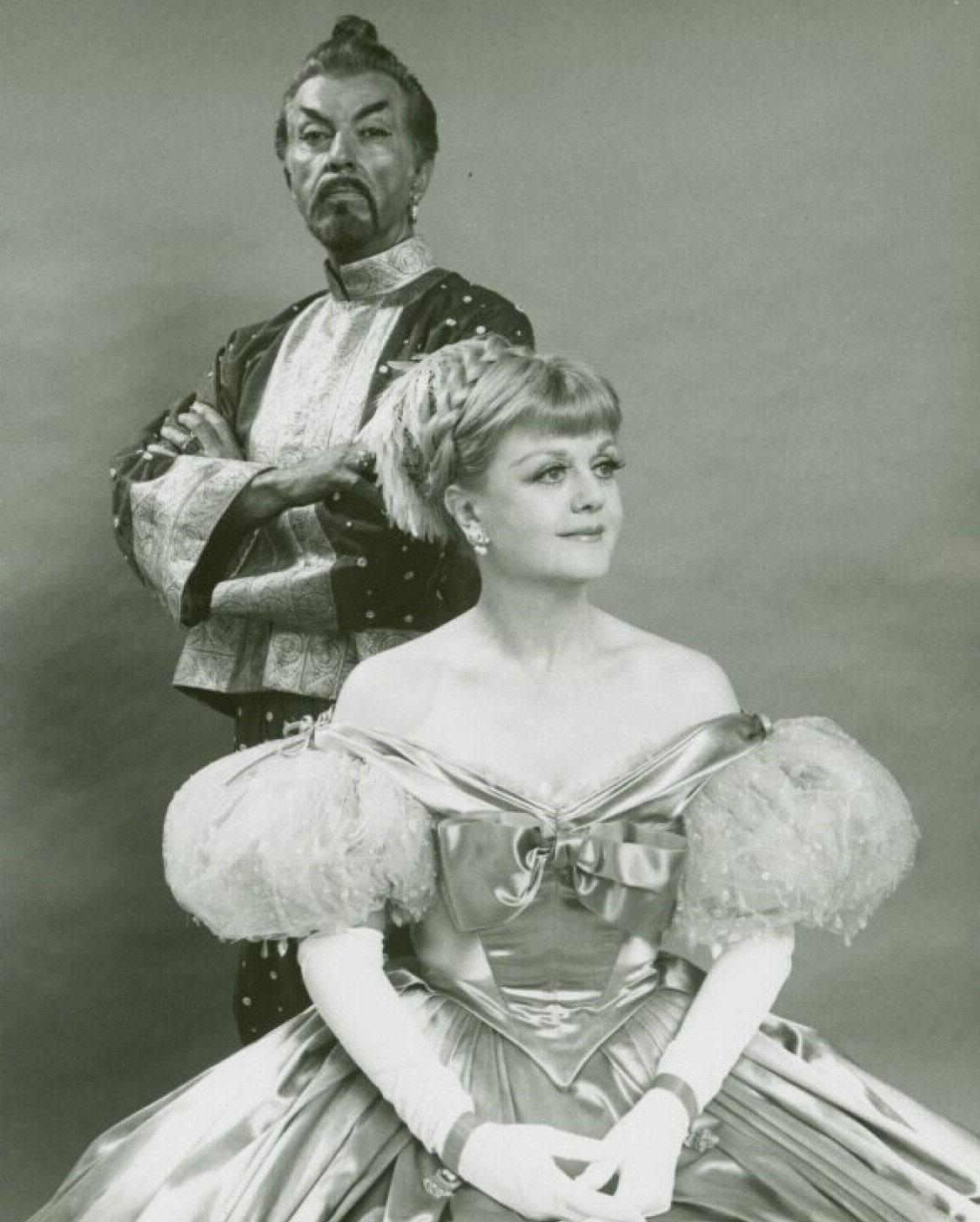 BEAUTIFUL ANGELA LANSBURY 8x10 Glossy Photo