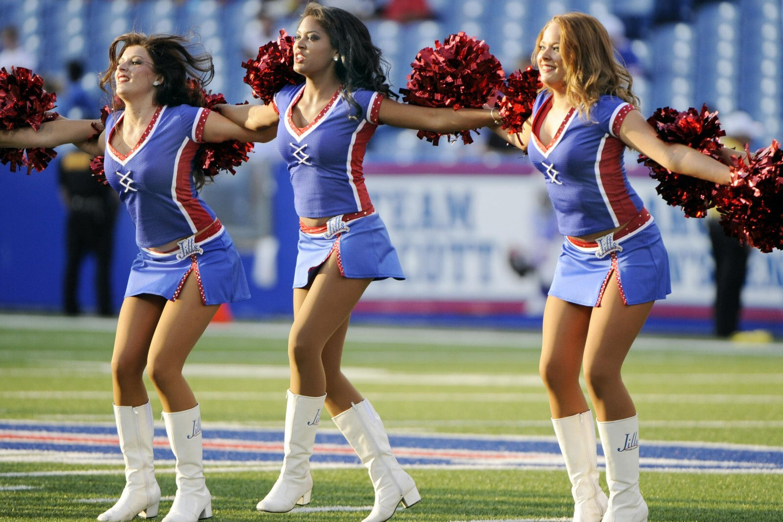 BEAUIFUL BUFFALO JILLS 5X7 Photo