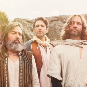 BABASÓNICOS estrena video vertical de "La Pregunta"