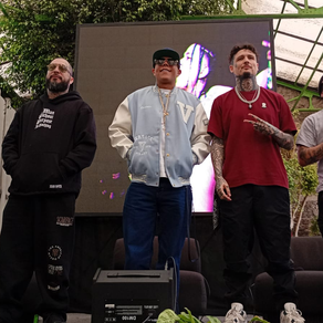 El artista subrayó que sus letras buscan retratar realidades existentes y no promover conductas delictivas