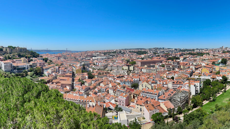 Discovering Lisbon: The Ultimate Travel Guide to The City of Seven Hills