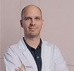 Dr. Szemerey Ákos szülész-nőgyógyász szakorvosa Budapesten, a Primavera Medical Center rendelőjében