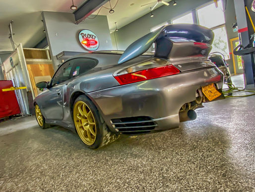 🚀 Porsche 911 Turbo (996): Built for Speed, Refined at Rocket