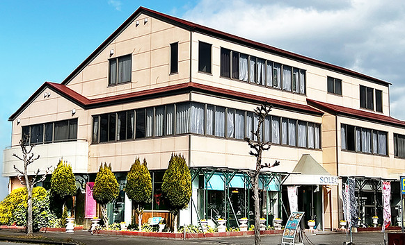ソレアド外観(看板なし、2025).jpg