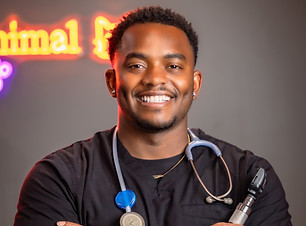 Professional portraits, headshot photo, vet, doctor