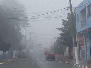 Tatuí e região amanhecem sob forte neblina