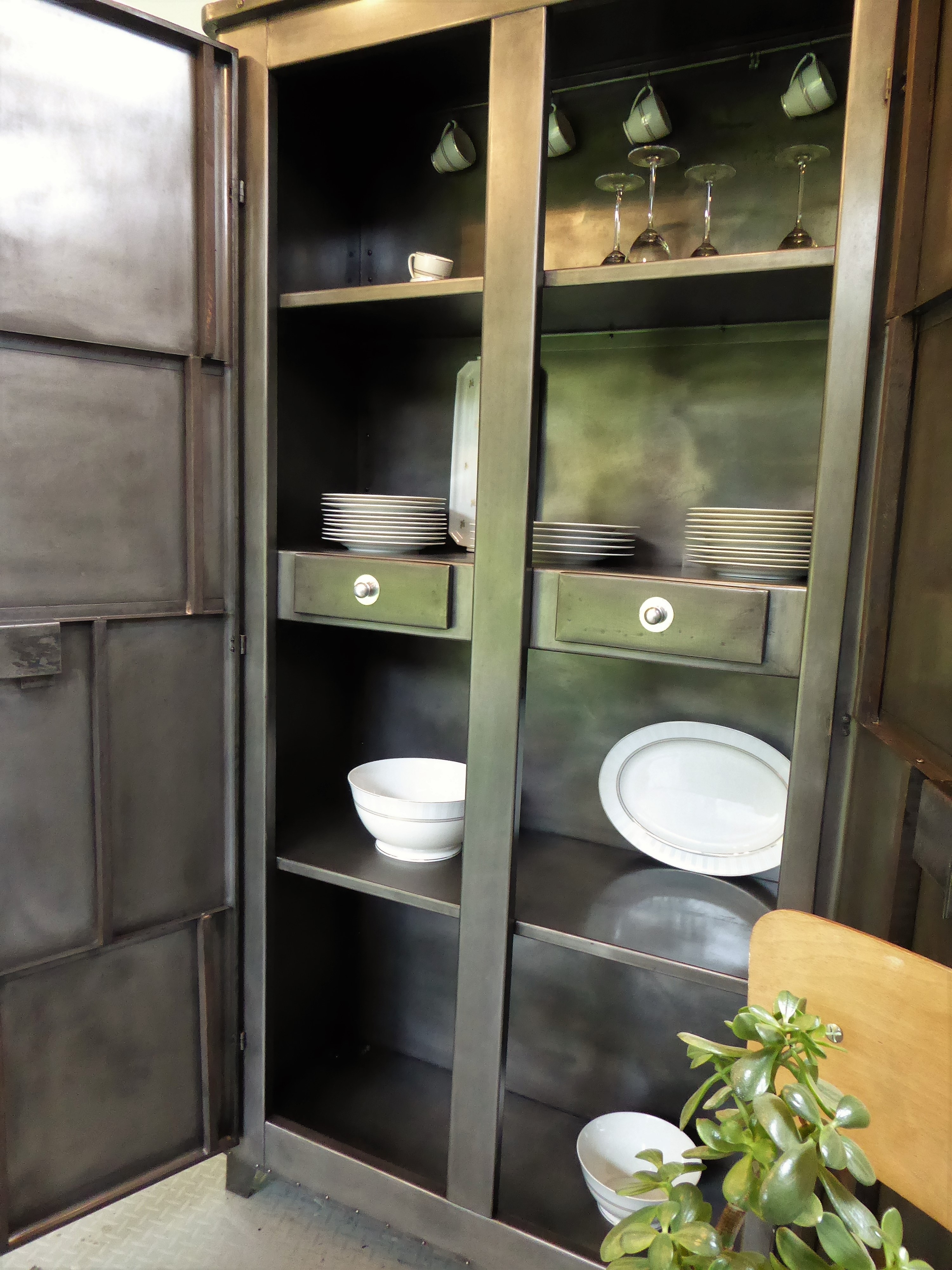 armoire vintage en métal