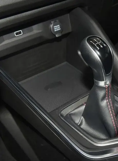 Miniatura: EMC 4