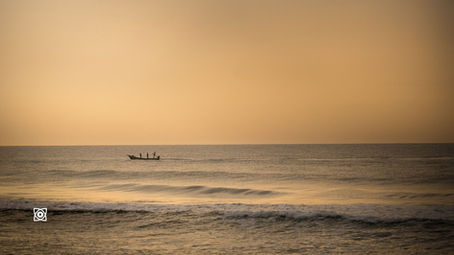 लकड़ी की नाव