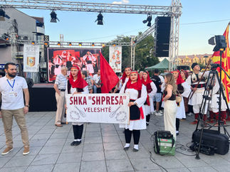 Festivali Ndërkombëtar “Këngë Jeho në Strugë” çel siparin me spektakël kulturor në natën e parë.