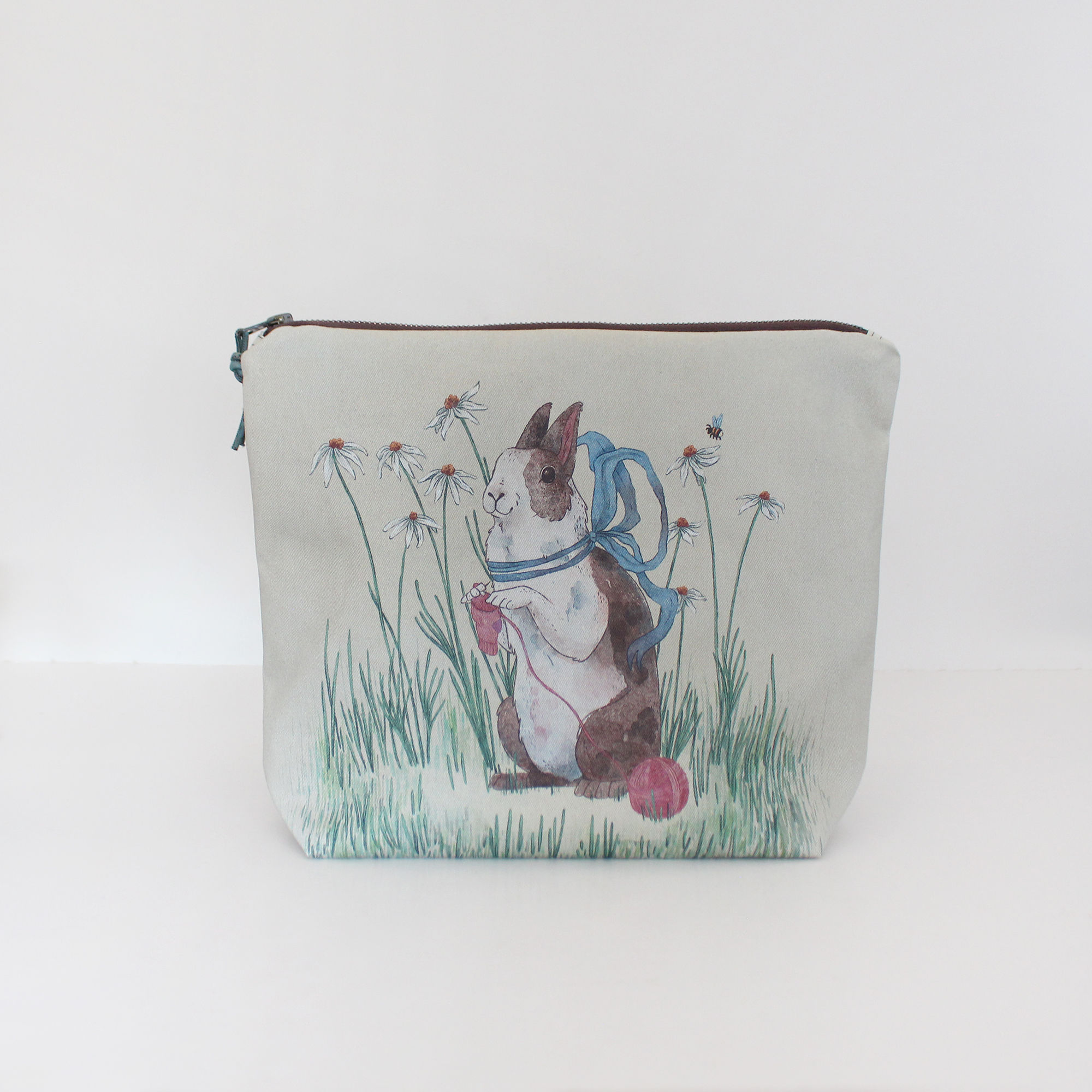 Daisy | Extra Large Zipper Pouch with Inside Pockets