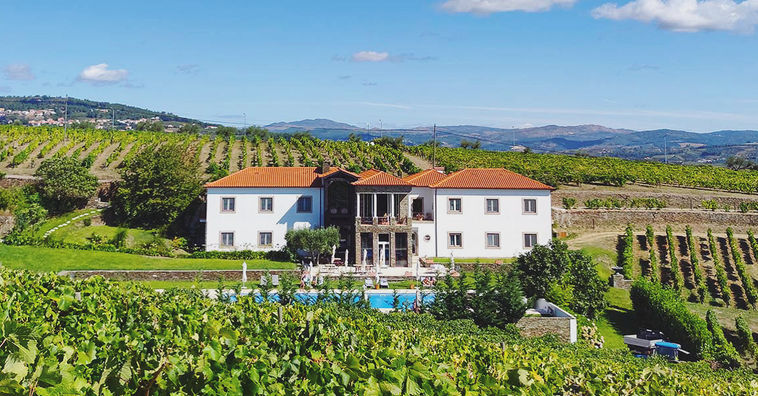 AIMEE | Weddings Events | Weddingplanner | Nederland | Portugal | Spanje | Italië | Trouw locatie zoeken | Volledig ontzorgd | Intiem trouwen in Zuid-Europa | Trouwen aan het strand | Trouwlocaties