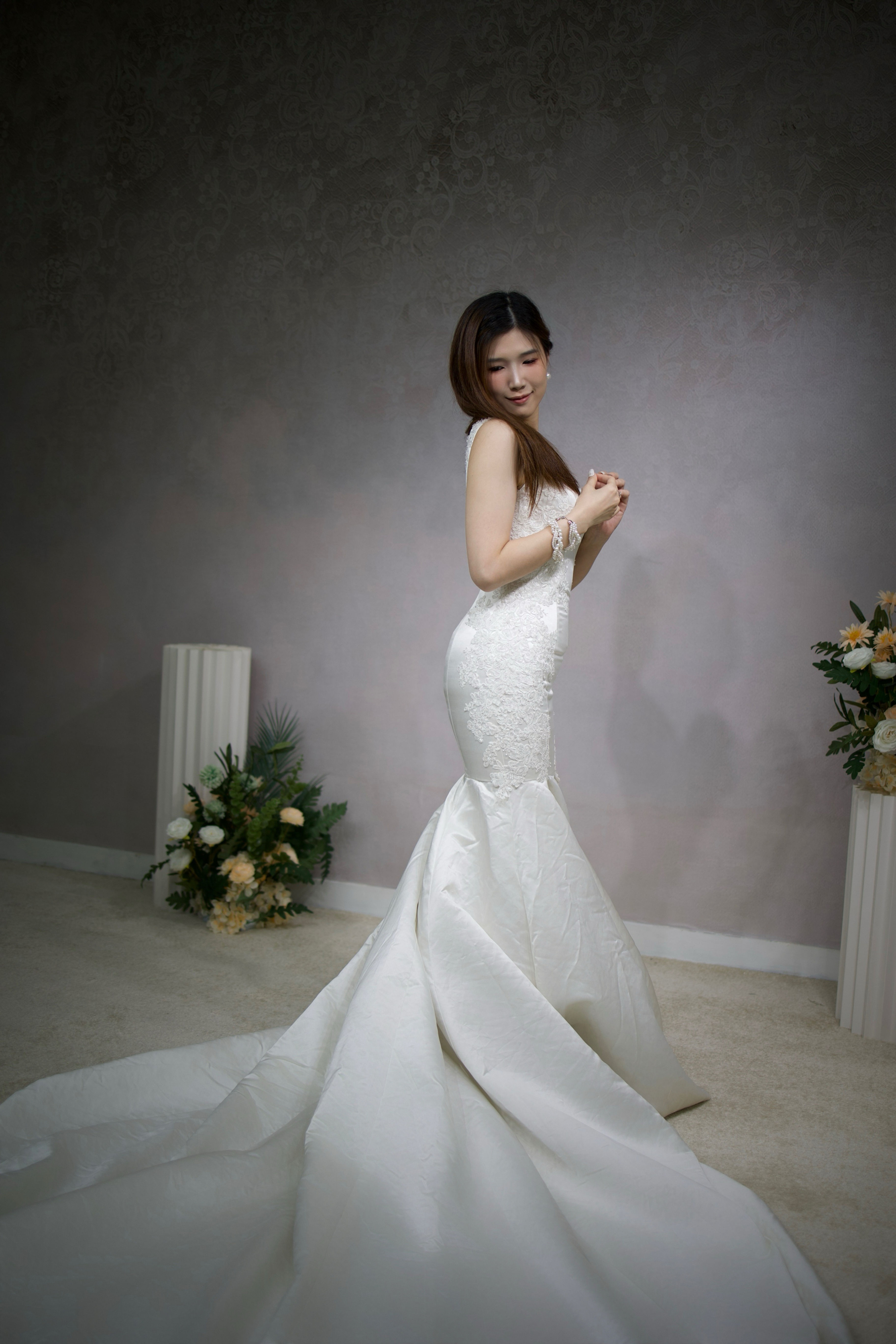WD072 背心緞面立體花蕾絲魚尾拖尾婚紗
