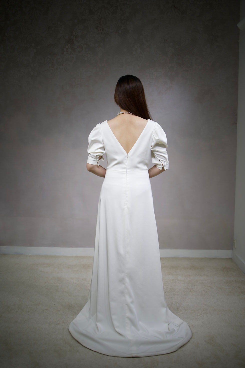 Thumbnail: WD093 5/4 sleeves V-neck satin open-stitch wedding dress