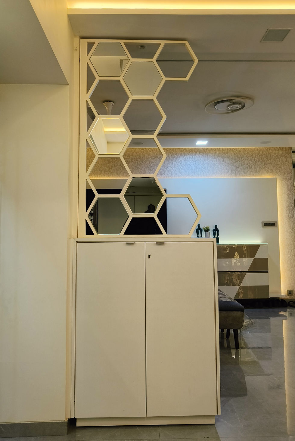 Thumbnail: Wall Partition