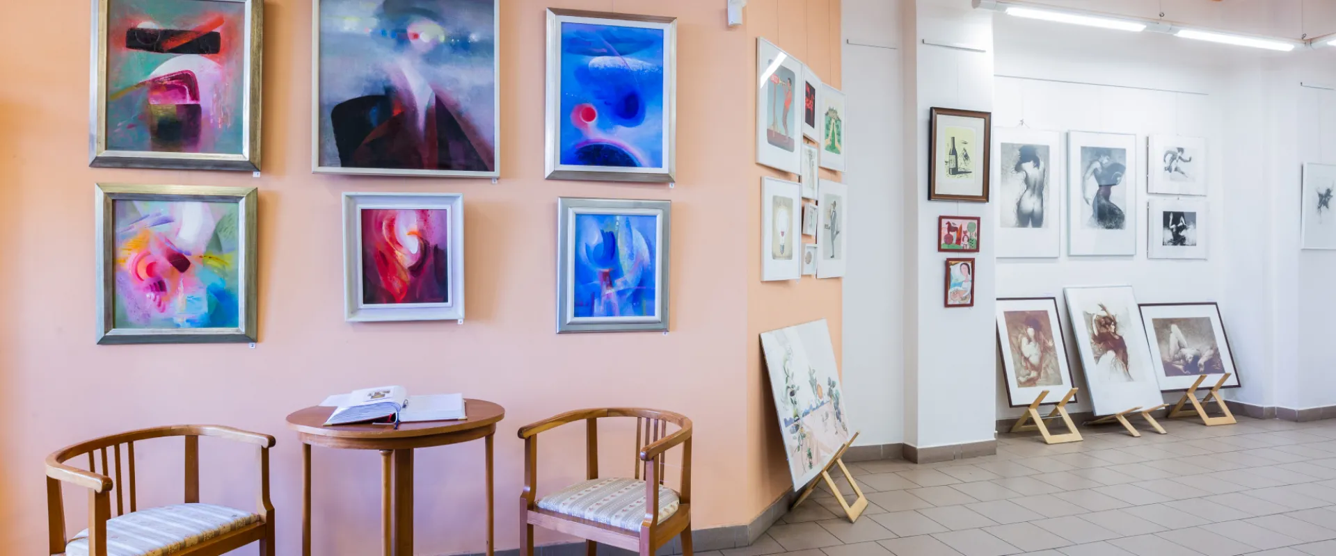 Crown Gallery