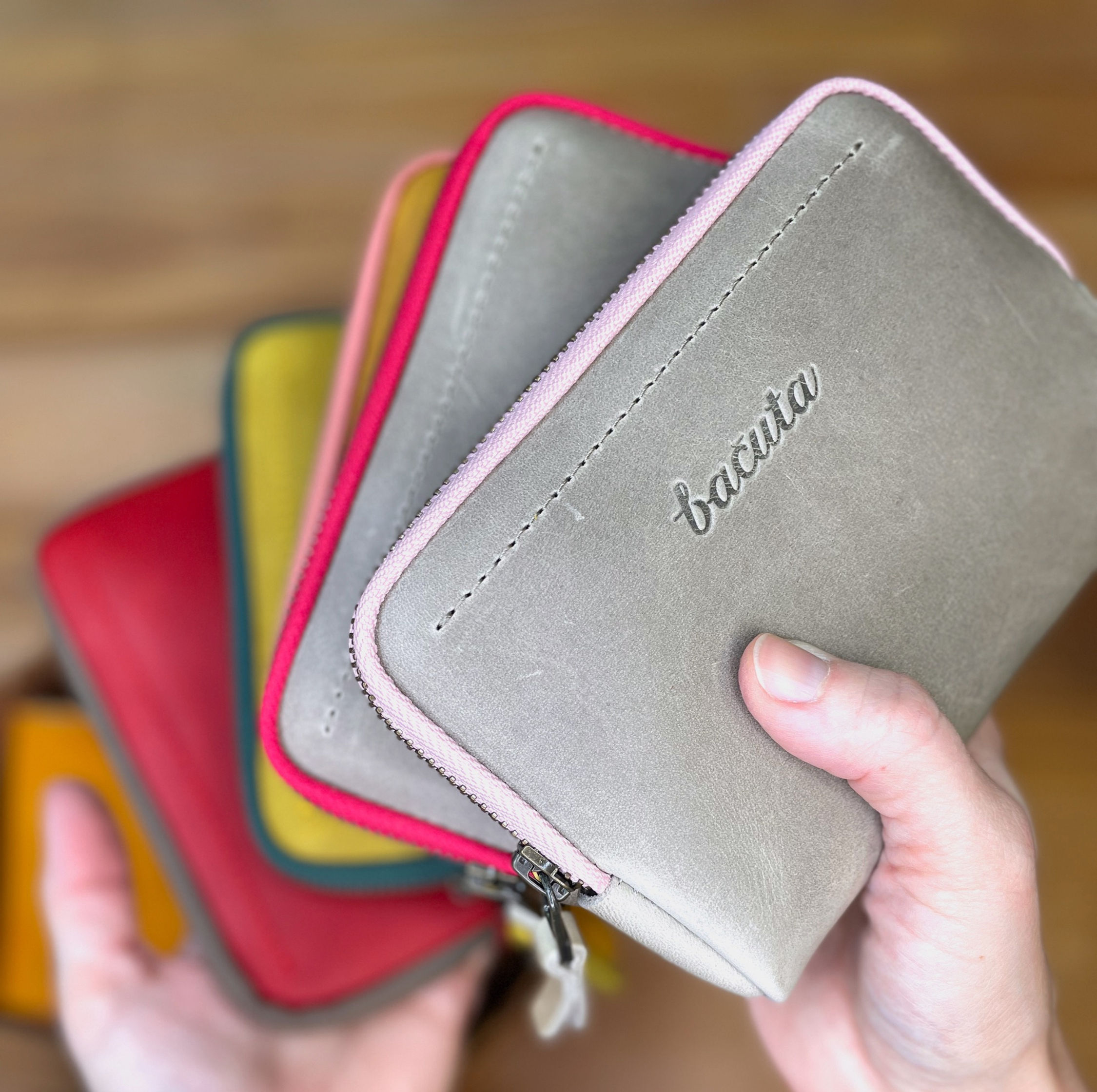 střední Bezedná peněženka / výběr barev