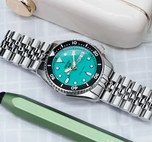 strapcode-watch-bands-SS201820B159_Seiko-5-Sports-38mm-SRPK33-Teal-MT-L_5000x.jpg.webp