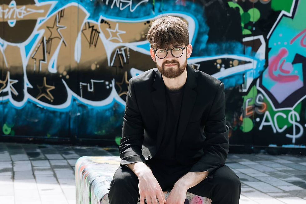 William Bracken, pianista