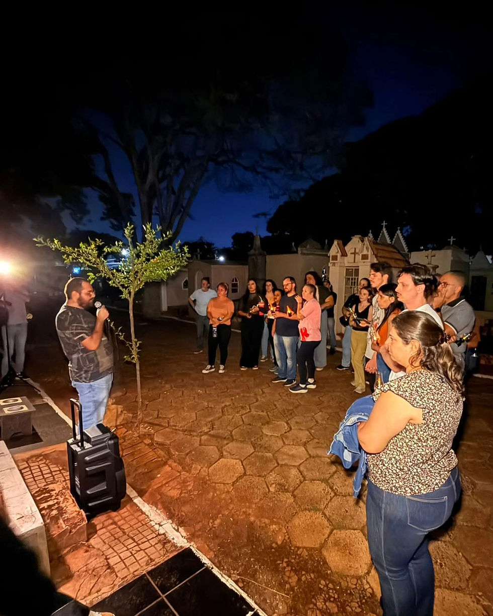 Setur realiza tour noturno no Cemitério Municipal