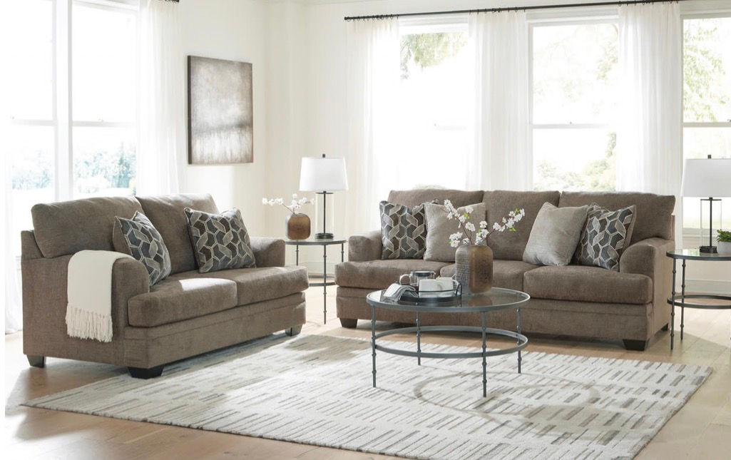 Stonemeade Sofa/loveseat