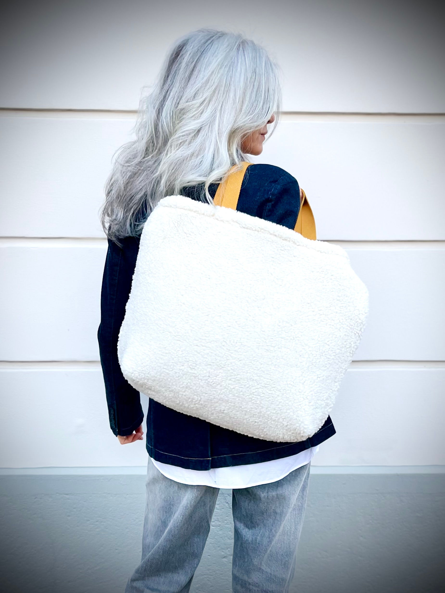 TOTE BAG - grand format - pliable - anses et bandoulière - Mouton crème