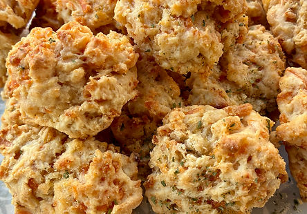 Garlic & Cheeze Biscuits (Cheddar Bay)