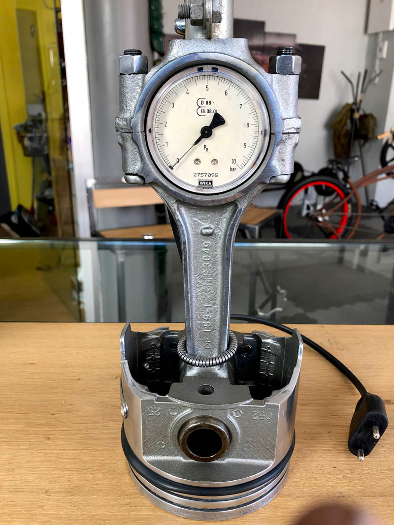 Miniature : Lampe bureau piston-bielle N°9