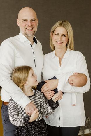 babyshooting-newbornshooting-hamburg-baby-maschapohl-fotografin-familienmomente-liebe-emotion-nähe