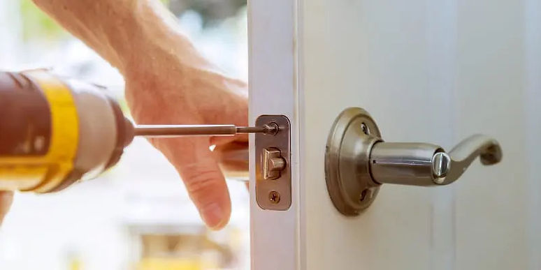 door-repair.jpg