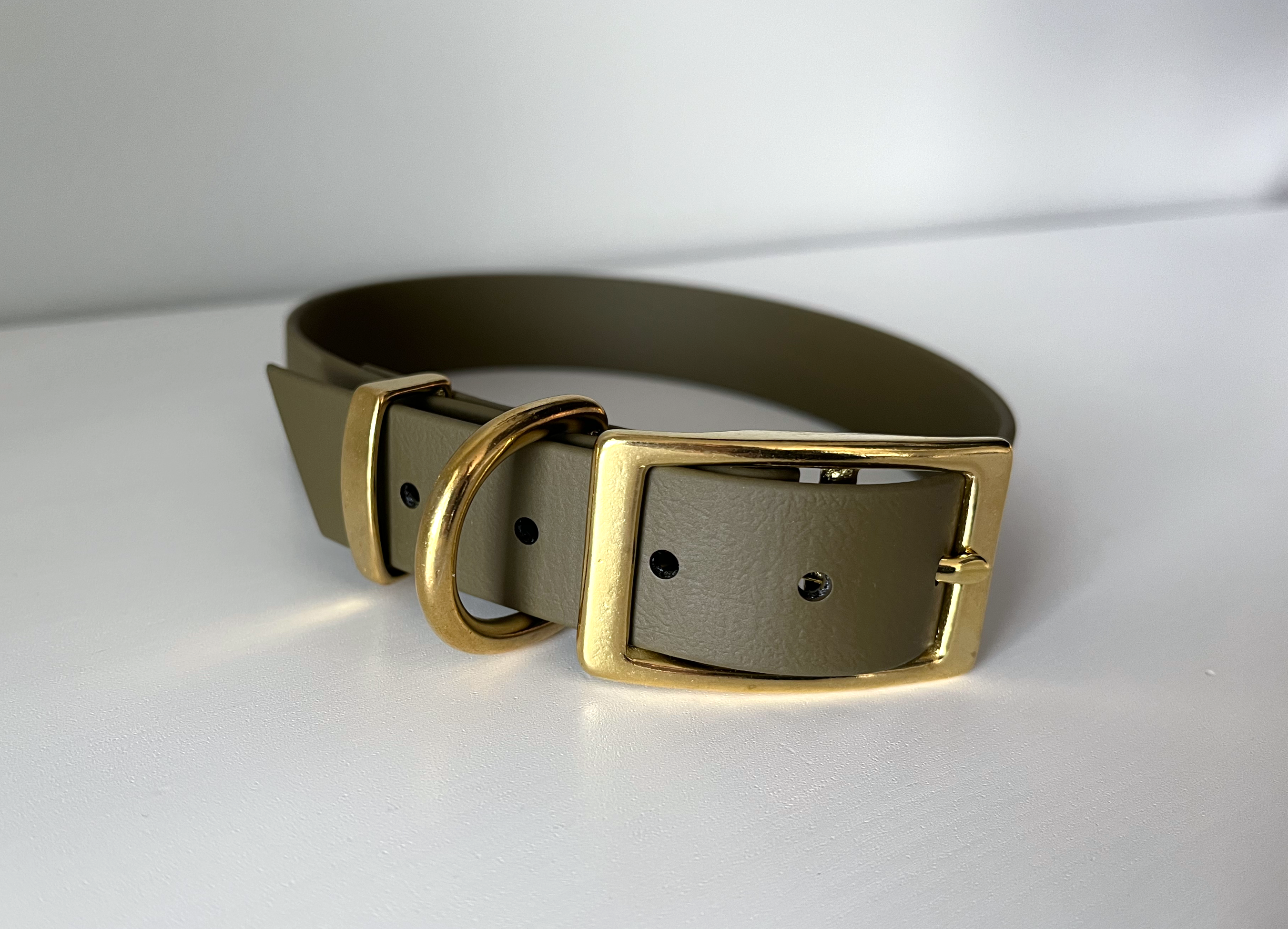 The Bennett Collar | Olive