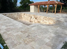 piscine en travertins