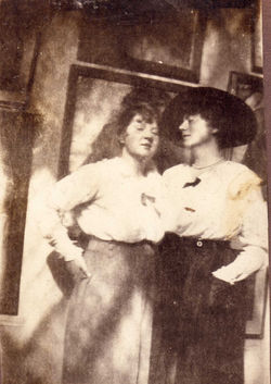 Else mit Freundin 1920