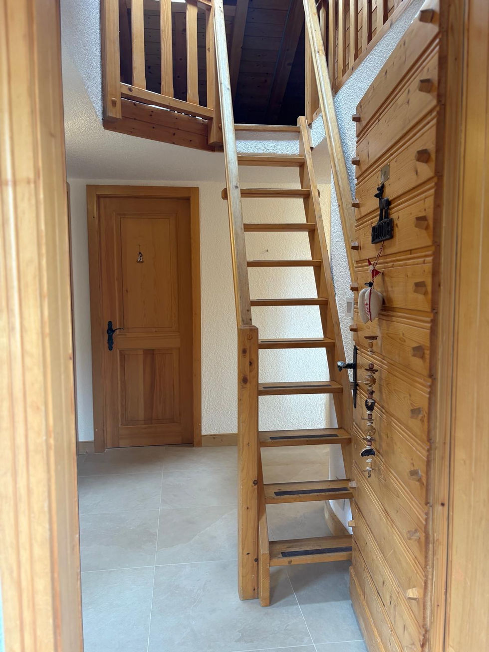 Rénovation escalier intérieur d'un appartement à Verbier
