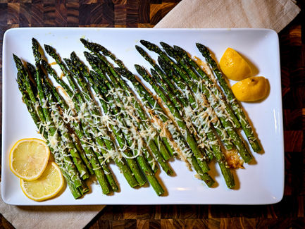 ROASTED ASPARAGUS WITH PARMESAN