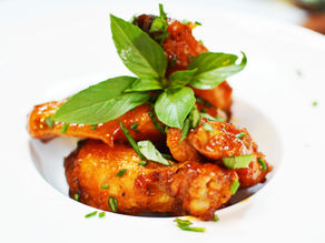 CRISPY CHICKEN WINGS W/ FRANK'S SWEET ASIAN BBQ SAUCE