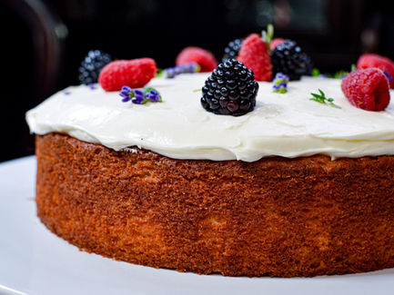 LEMON OLIVE OIL CAKE W/ ALMOND MASCARPONE ICING