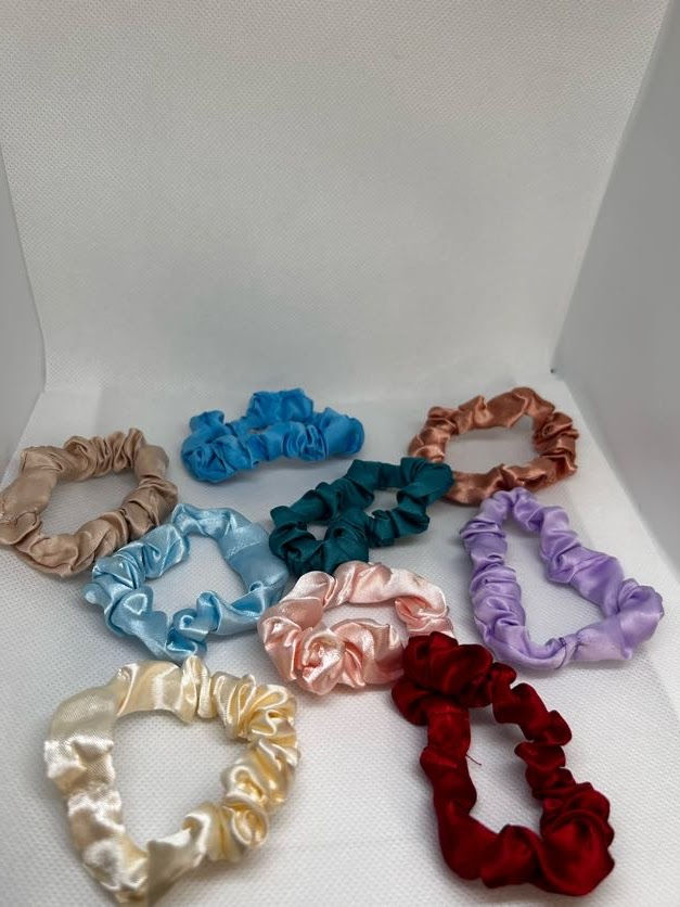 Thumbnail: Satin scrunchies