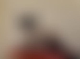 Uno dei momenti più belli, tornare con lei da quel veterinario, portargli una scatola di cioccolatini e dirgli: “Dottore, si ricorda di noi?” Lo sguardo stupito di lui è la ricompensa più bella. “Aveva ragione, signora.” dice esitante. Poi, si scusa.